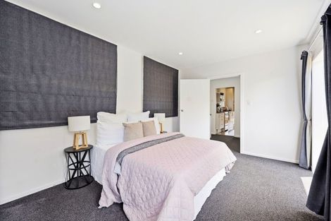 Photo of property in 44 Wellesley Road, Mangere Bridge, Auckland, 2022