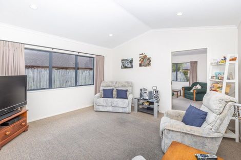 Photo of property in 61 Saint James Drive, Huntington, Hamilton, 3210