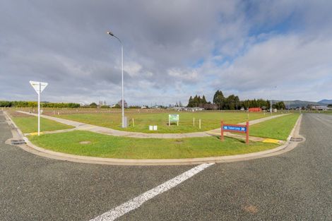 Photo of property in 15 Marakura Drive, Te Anau, 9600