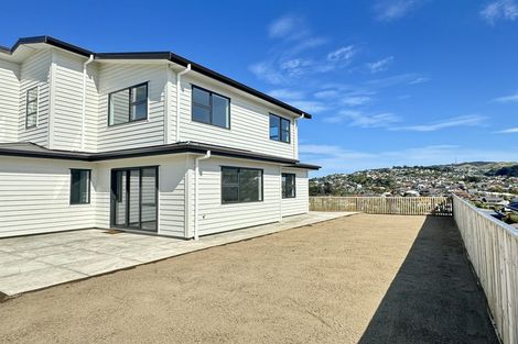 Photo of property in 50 Farnworth Terrace, Glenside, Wellington, 6037