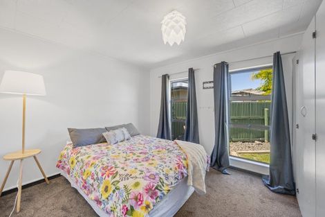 Photo of property in 33 Duckworth Crescent, Greenmeadows, Napier, 4112