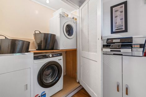 Photo of property in 61 Harbour View Road, Northland, Wellington, 6012