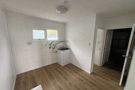 Photo of property in 69 Chelsea View Drive, Chatswood, Auckland, 0626