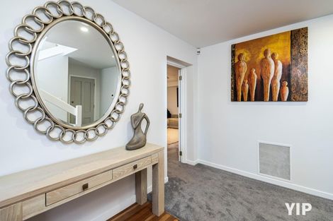 Photo of property in 17a Simla Crescent, Khandallah, Wellington, 6035