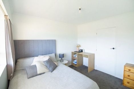 Photo of property in 32 Palliser Place, Milson, Palmerston North, 4414