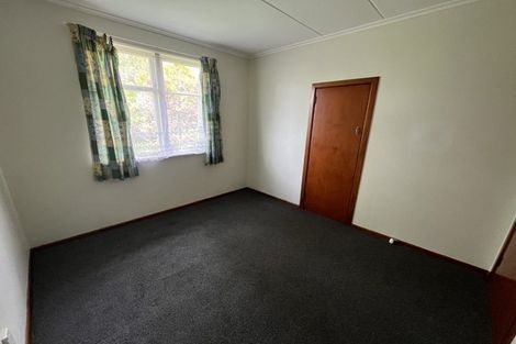 Photo of property in 5 Waterloo Crescent, Hokowhitu, Palmerston North, 4410