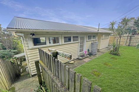 Photo of property in 37a Pembroke Road, Northland, Wellington, 6012