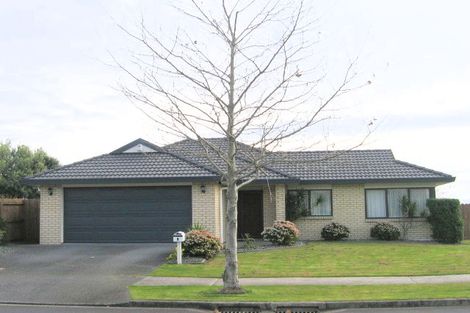 Photo of property in 1 Kilsyth Way, East Tamaki Heights, Auckland, 2016
