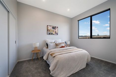 Photo of property in 41 Mcindoe Road, Kumeu, 0810