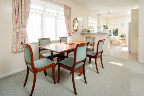 Photo of property in 57 Severn Street, Island Bay, Wellington, 6023