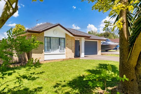 Photo of property in 8 Avonglen Court, Wattle Downs, Auckland, 2103
