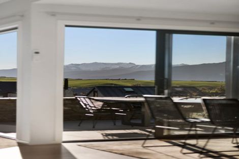 Photo of property in 4 Kinross Lane, Jacks Point, Queenstown, 9371