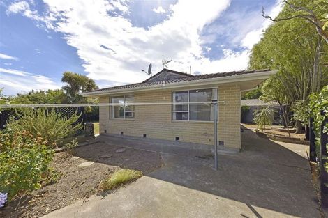 Photo of property in 11 Glen Place, Parklands, Christchurch, 8083