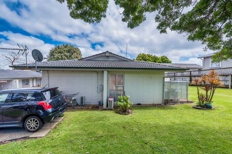 Photo of property in 1/38 Edmonton Road, Henderson, Auckland, 0612
