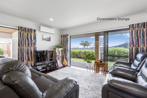 Photo of property in 49 Grovenor Drive, Orewa, 0931
