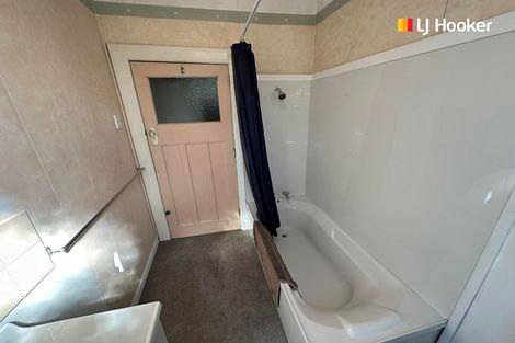 Photo of property in 35 Macandrew Road, Careys Bay, Port Chalmers, 9023