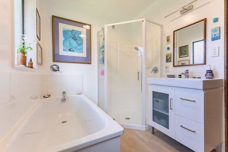 Photo of property in 13 Forest Road, Raumati South, Paraparaumu, 5032