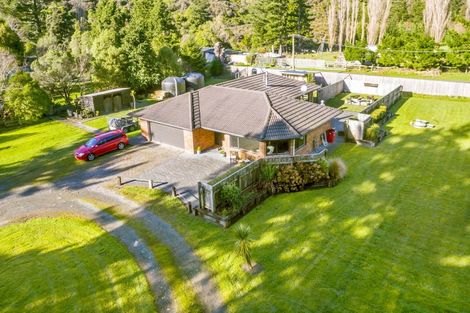 Photo of property in 1845 State Highway 2, Kaitoke, Upper Hutt, 5018
