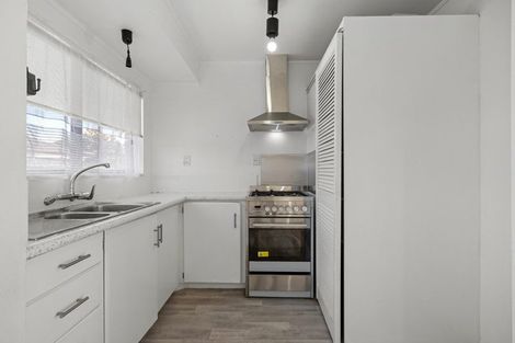 Photo of property in 1/30 Gloucester Road, Manurewa, Auckland, 2102