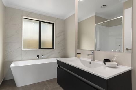 Photo of property in 6 Oyster Place, Omokoroa, 3114
