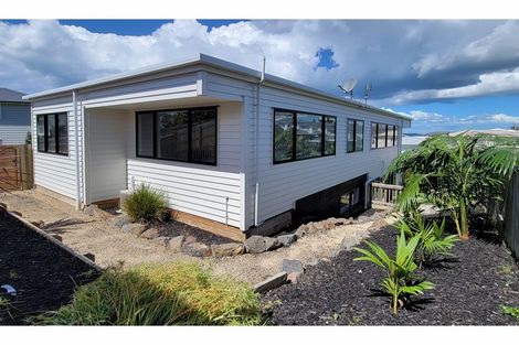 Photo of property in 61 Landmark Terrace, Orewa, 0931