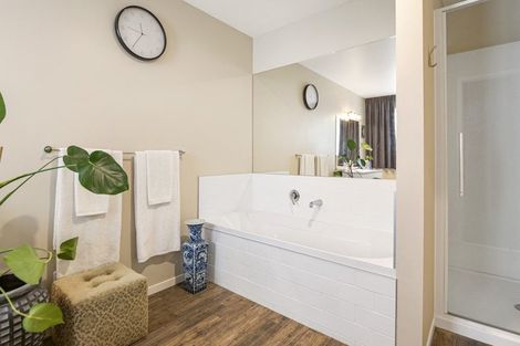 Photo of property in 30 Charlotte Drive, Omokoroa, 3114