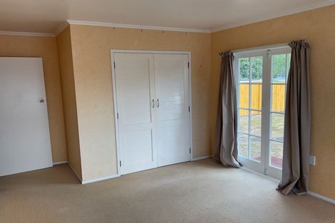 Photo of property in 64 Taikata Road, Te Atatu Peninsula, Auckland, 0610