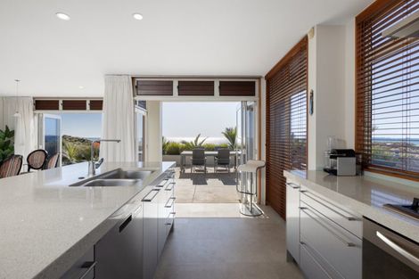 Photo of property in 5 Waiariki Street, Mount Maunganui, 3116