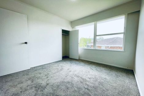 Photo of property in 3 Addison Drive, Glendene, Auckland, 0602