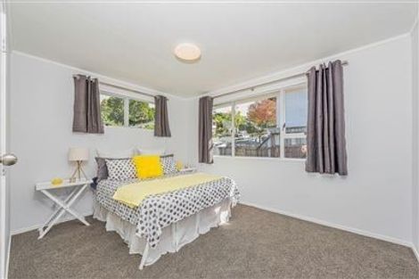 Photo of property in 1/26 Kemp Road, Massey, Auckland, 0614
