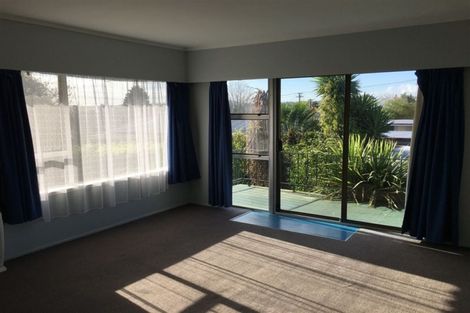 Photo of property in 6/126 Lynwood Road, New Lynn, Auckland, 0600