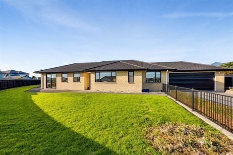 Photo of property in 3 Jules Crescent, Bell Block, New Plymouth, 4312