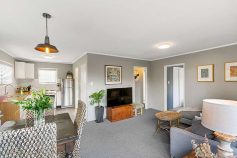 Photo of property in 1/7 Neptune Avenue, Beach Haven, Auckland, 0626