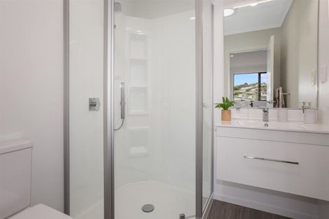Photo of property in 4 Breakwater Way, Whitby, Porirua, 5024
