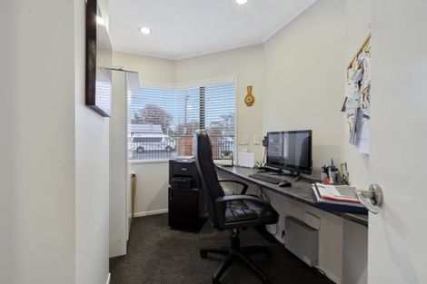 Photo of property in 12 Maeroa Road, Beerescourt, Hamilton, 3200