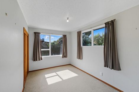 Photo of property in 1/2 Lomax Place, Islington, Christchurch, 8042