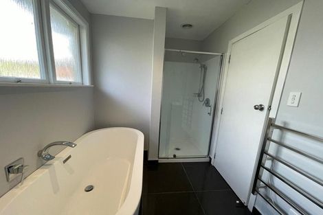 Photo of property in 26 Crompton Road, Massey, Auckland, 0614