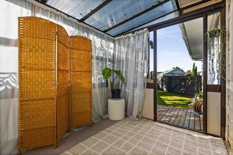 Photo of property in 22 Symons Street, Parkvale, Hastings, 4122