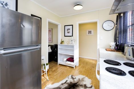 Photo of property in Elsinore Flats, 48f4- Merton Street, Trentham, Upper Hutt, 5018