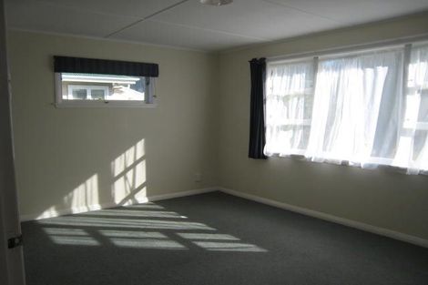Photo of property in 12 Karu Crescent, Waikanae, 5036