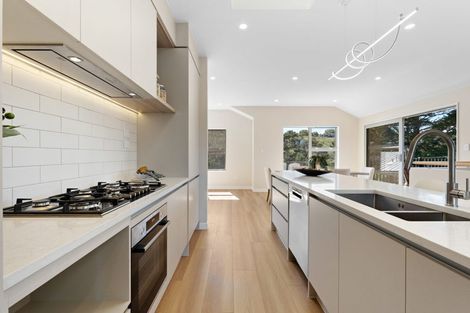 Photo of property in 47 Chamberlain Road, Massey, Auckland, 0614