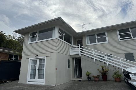 Photo of property in 32 Diana Drive, Glenfield, Auckland, 0627