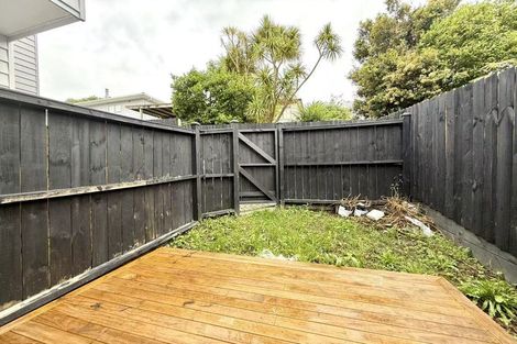 Photo of property in 19f Cedar Heights Avenue, Massey, Auckland, 0614