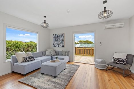 Photo of property in 11 Glenrowan Avenue, Avondale, Christchurch, 8061