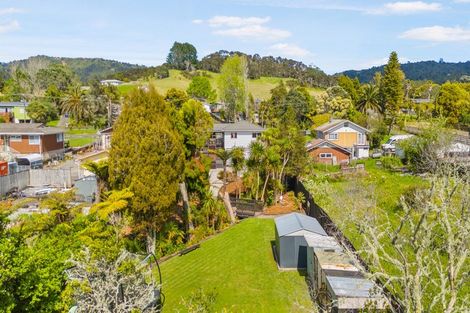 Photo of property in 18 Grassmere Road, Henderson Valley, Auckland, 0612