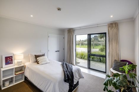Photo of property in 8 Scarrott Road, Bay View, Napier, 4104