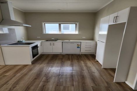 Photo of property in 76 Manuka Street, Castlecliff, Whanganui, 4501