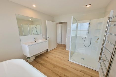 Photo of property in 24 Spencer Place, Springlands, 7201