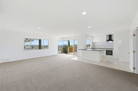 Photo of property in 17a Cherry Tree Place, Massey, Auckland, 0614