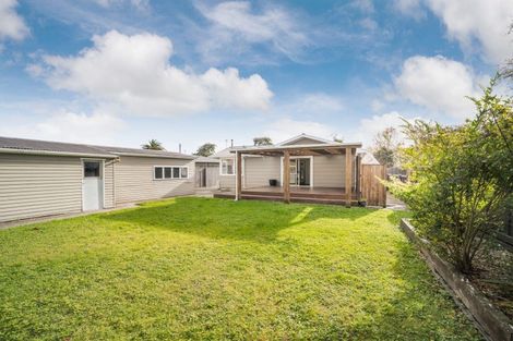 Photo of property in 20 Rhodes Drive, Kelvin Grove, Palmerston North, 4414